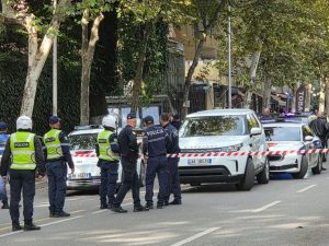 выстрелы в суде в албании