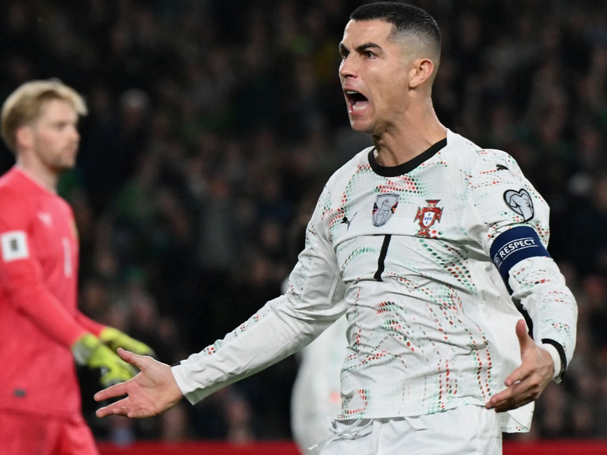 Роналду впервые получил красную карточку в матче за сборную Португалии