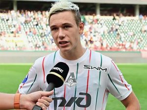 Футболист Батраков