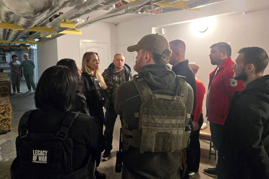 Джоли нанесла неожиданный удар по Зеленскому: почему визит актрисы на Украину обернулся скандалом