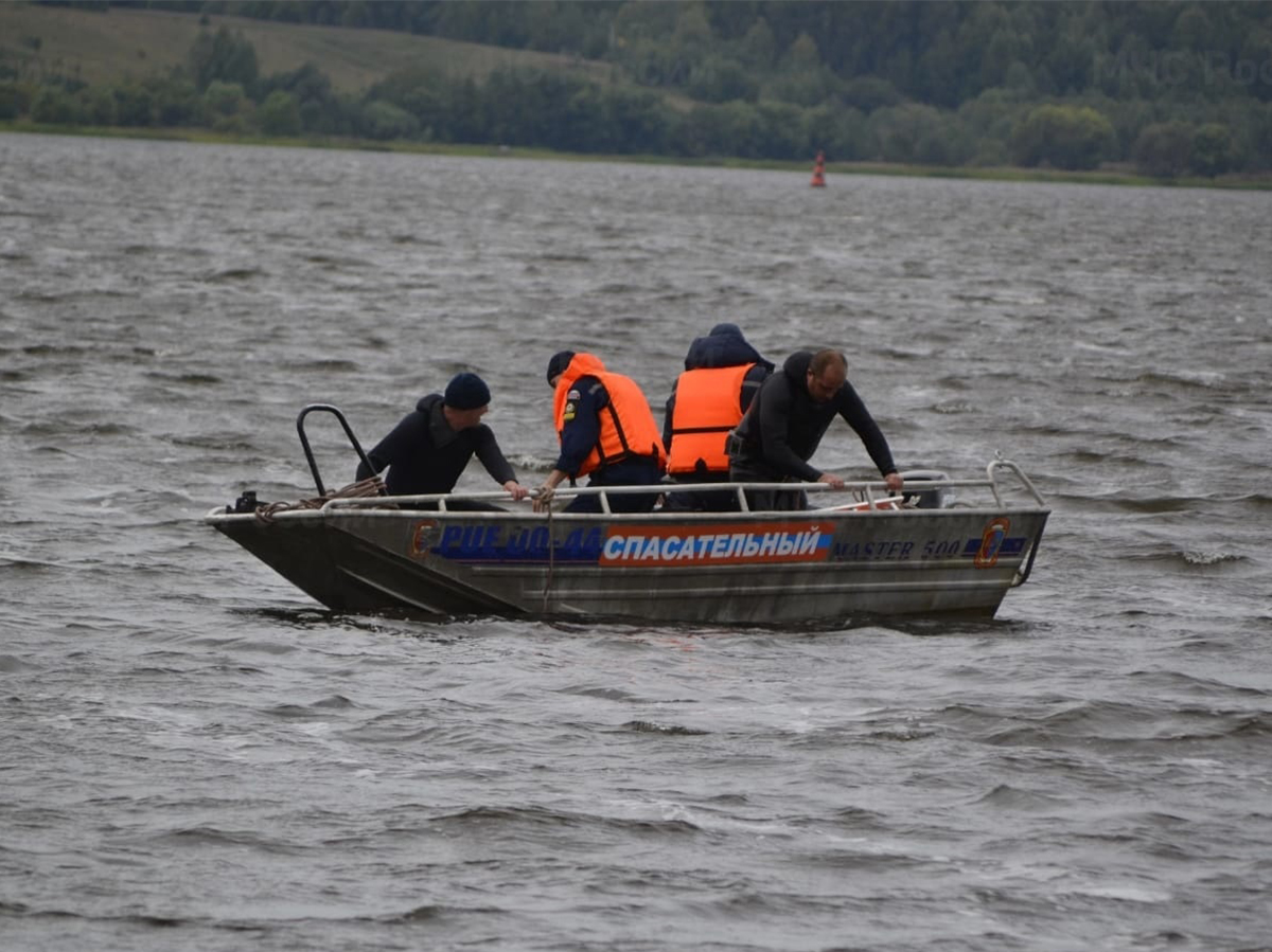 Под Пермью нашли запутанные в сетях тела четверых рыбаков Под Пермью нашли запутанные в сетях тела четверых рыбаков