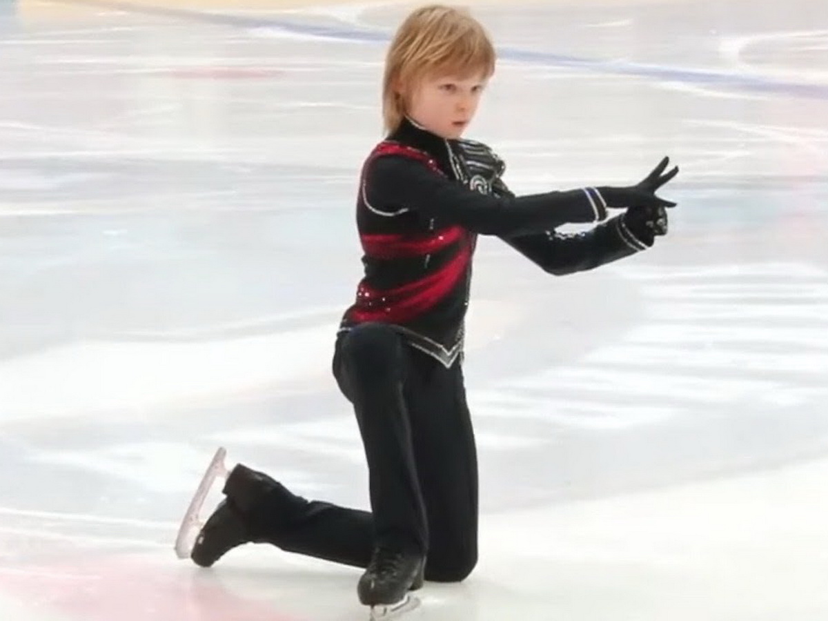 «Состояние ужасное»: сына Плющенко увезли на скорой после выступления в шоу отца в Санкт-Петербурге