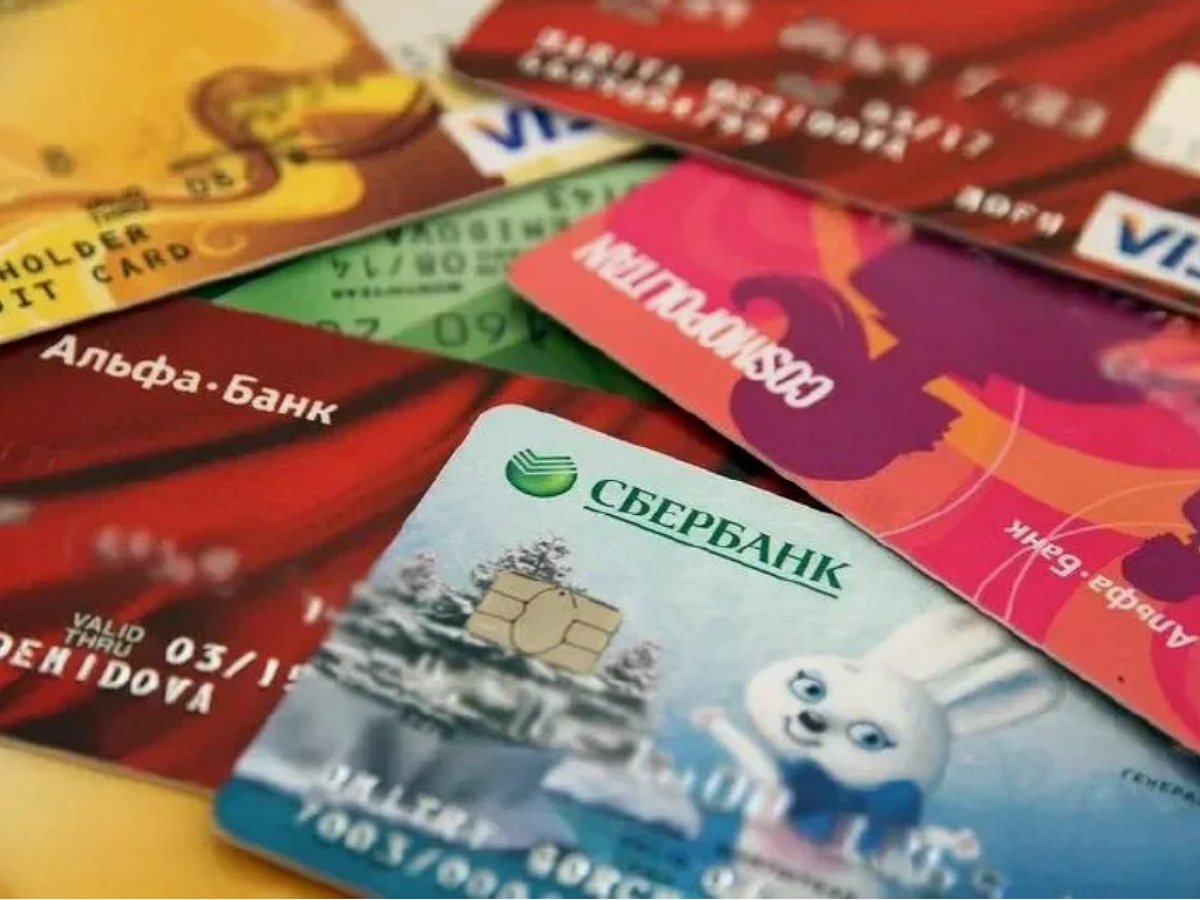 Госдума установит ограничение на выдачу банковских карт