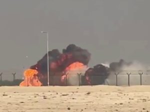 Истребитель ВВС Индии разбился на Dubai Airshow 2025: опубликовано видео