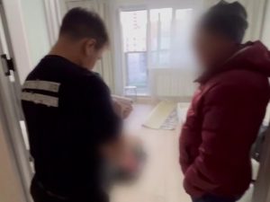 Мать исчезла: в Челябинске в диване нашли тело 5-летней девочки