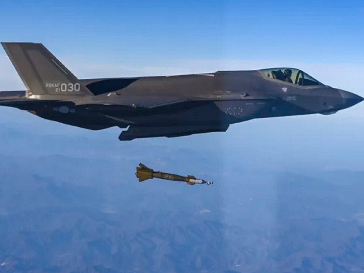 «Достаточно 5 бомб, чтобы стереть страну»: Эстония выпрашивает у НАТО учений с ядерным оружием