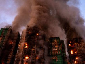 Не менее 36 человек погибли и 279 пропали без вести при пожаре в Гонконге