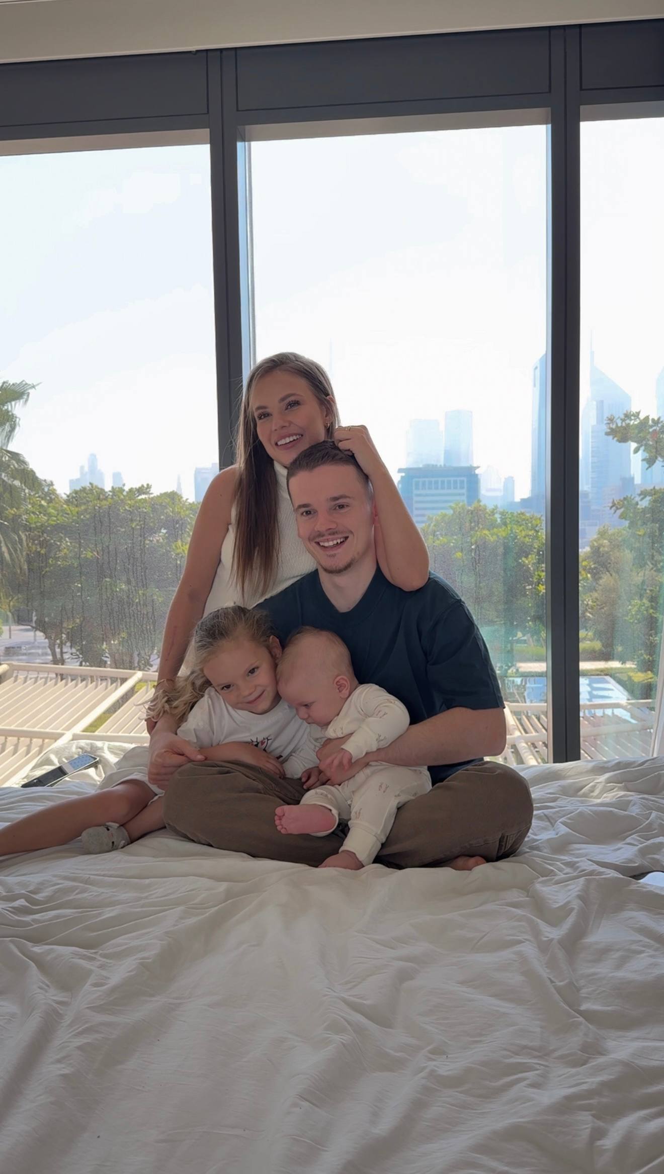 Знаменитости, которые отметили прибавление в семье в 2025 году