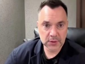 «Ничто не спасет»: Арестович* сделал мрачное пророчество о будущем Украины