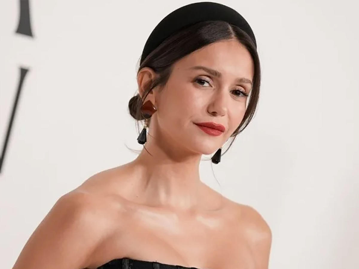 Нина Добрев