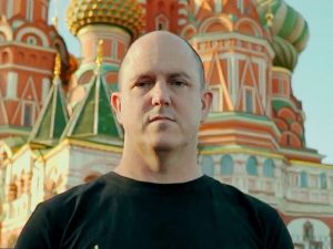 Евросоюз впервые осудил американца за поддержку России