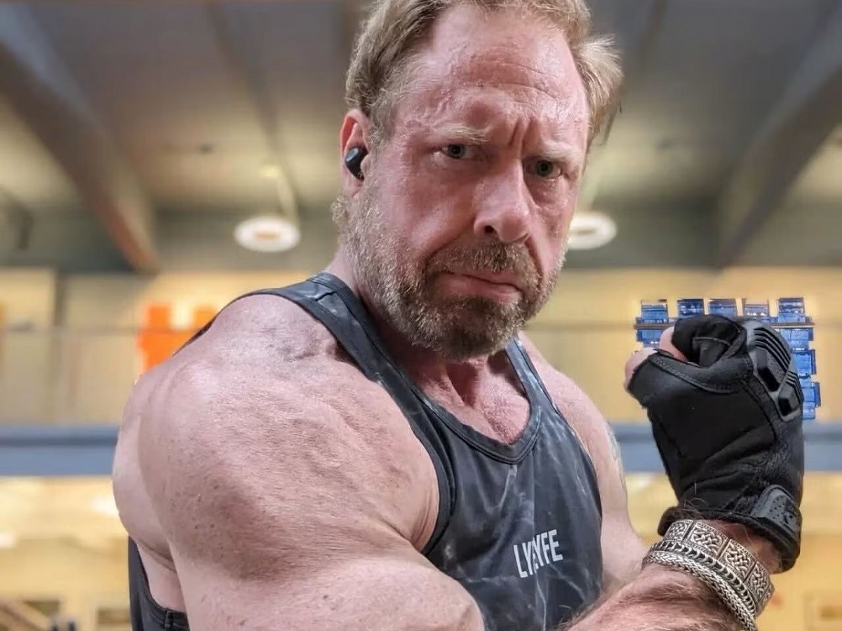 Создателей ChatGPT обвинили в склонении американца к убийству матери и суициду