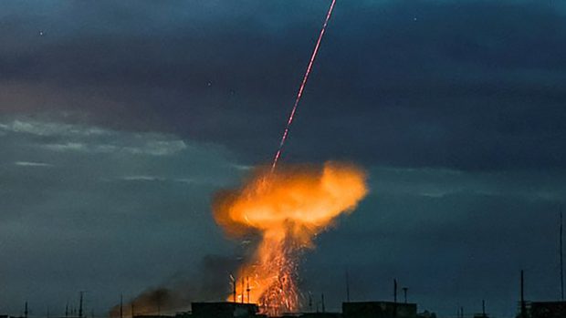 РФ атаковала Киев: над городом поднялось огненное грибовидное облако