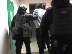 Мошенники в Чувашии принуждали мужчин фиктивно жениться и уходить на СВО