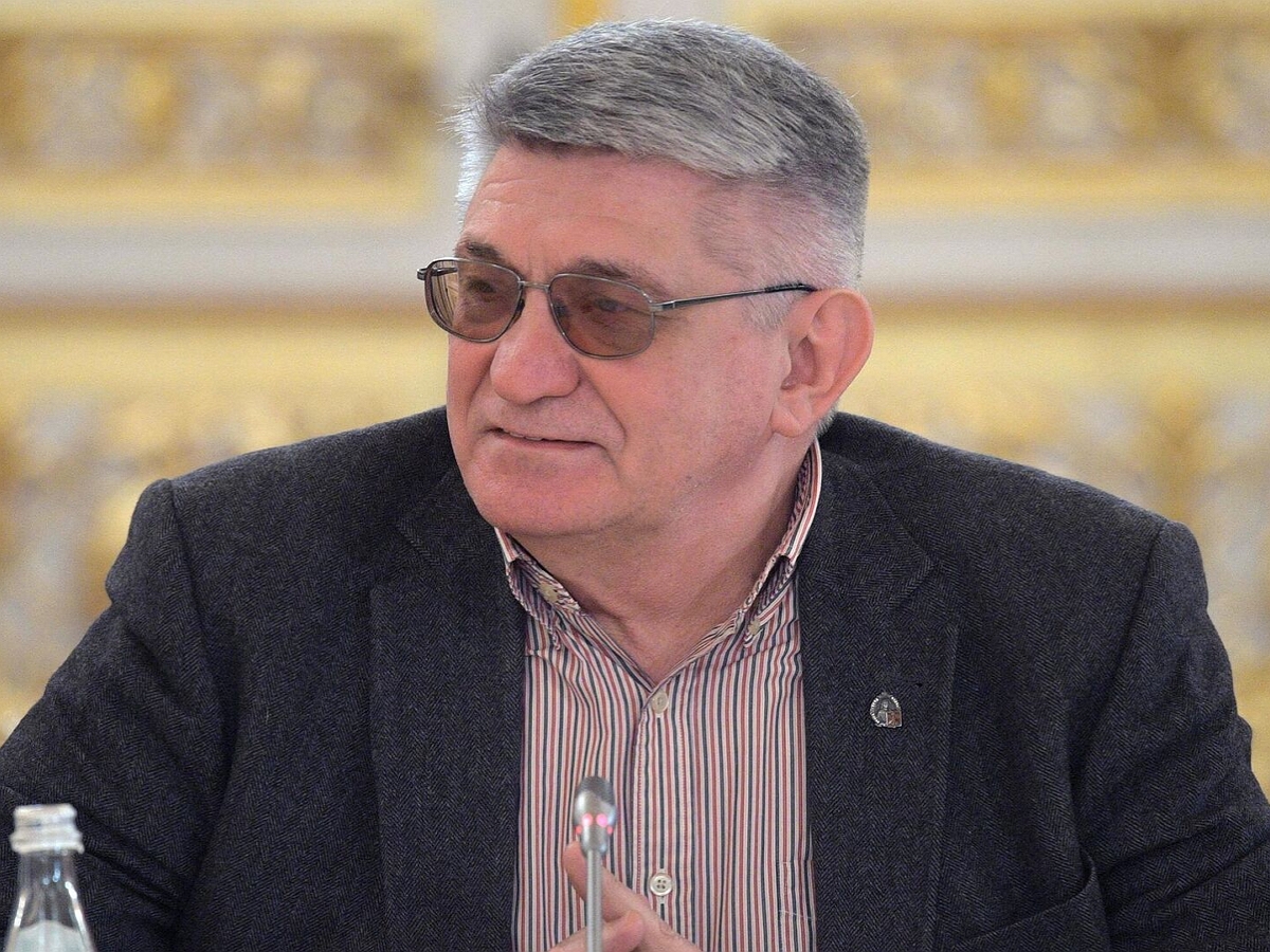 Путин предложил режиссеру Сокурову лично обсудить запреты его фильмов