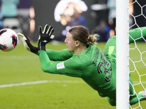 Сафонов сломал руку во время финала Межконтинентального кубка 