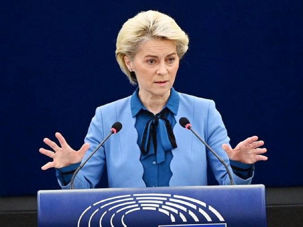 Главе Еврокомиссии выразили недоверие из-за замороженных активов РФ