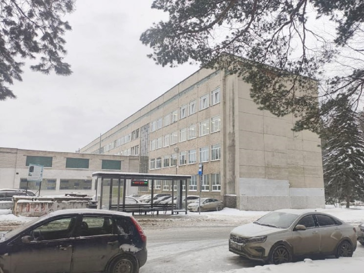 В Пермском политехе при взрыве в лаборатории погибли отец с 8-летней дочкой В Пермском политехе при взрыве в лаборатории погибли отец с 8-летней дочкой