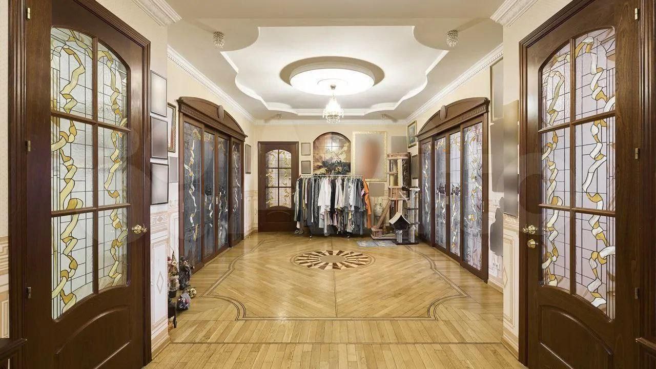 «Я непубличная личность»: покупательница квартиры Долиной прервала молчание и впервые высказалась о скандале