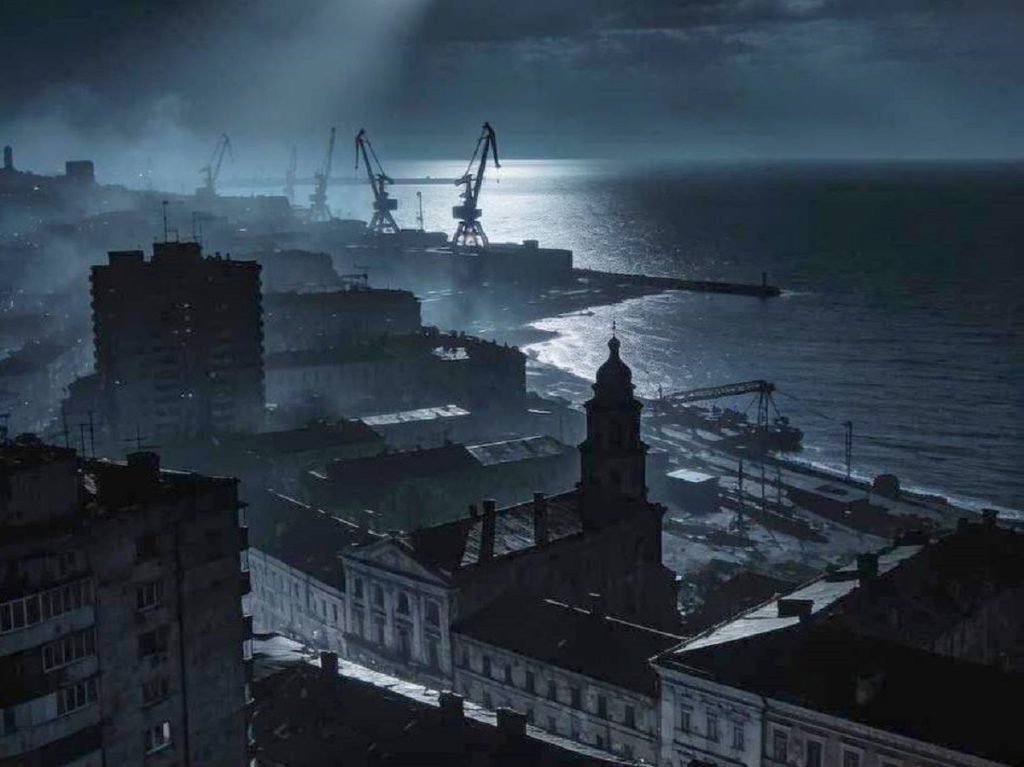 Украинцы выходят с протестами на улицы: блэкаут парализовал Одессу