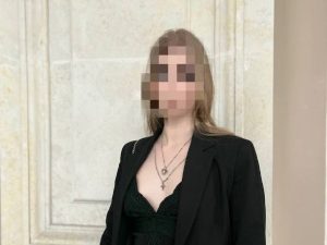 22-летнюю учительницу в Петербурге обвинили в совращении 12-летних учеников