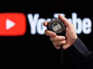 В Госдуме назвали сроки полного отключения YouTube в России
