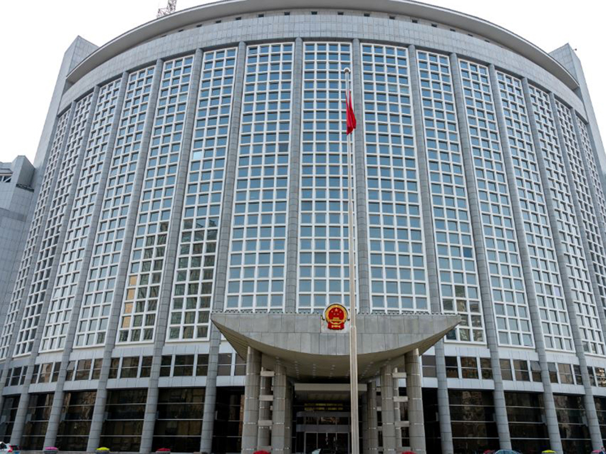 МИД Китая резко ответил угрожающему Пекину санкциями Зеленскому