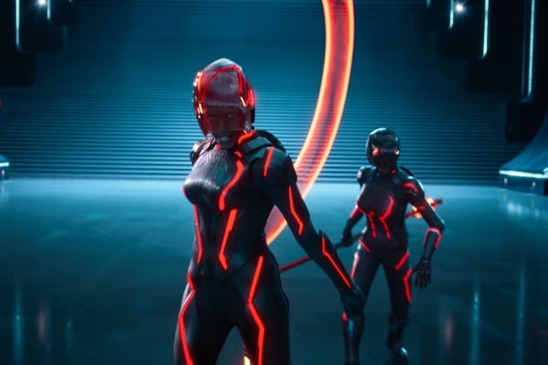 10 самых кассовых и 10 самых провальных фильмов 2025 года