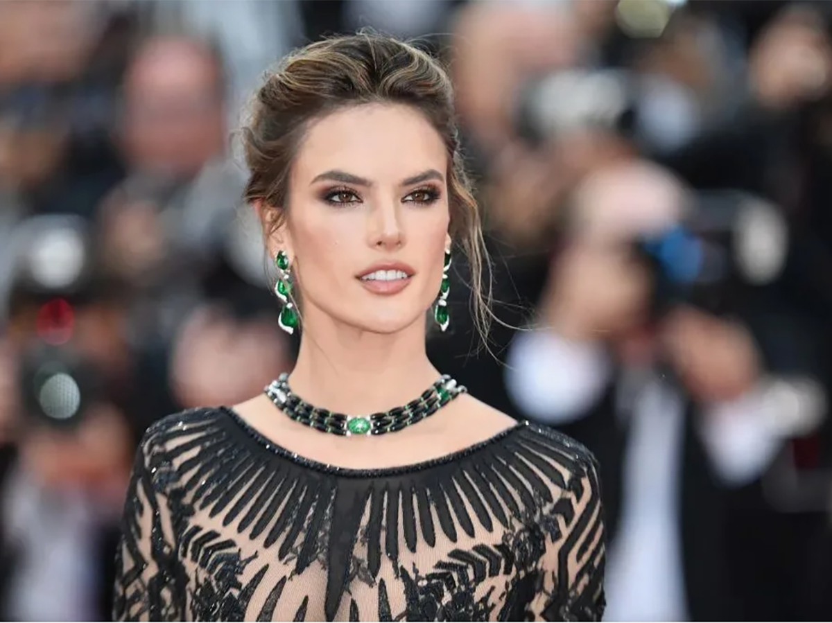 Алессандра Амбросио