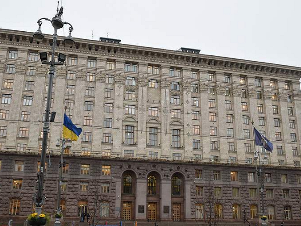 В мэрии Киева проходят обыски