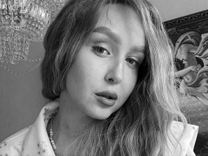 От рака скончалась блогерша Карина Штерн. Ей было 23 года