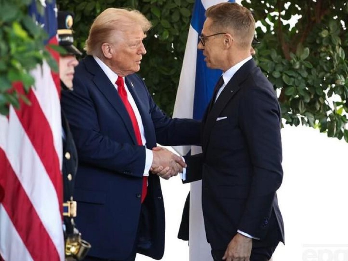 Президент Финляндии Стубб позвал Трампа париться в сауну, чтобы решить вопрос с Гренландией