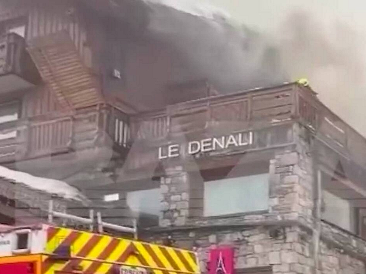 Бутик Rendez-Vous в Куршевеле сгорел после скандального VIP-тура со звездами