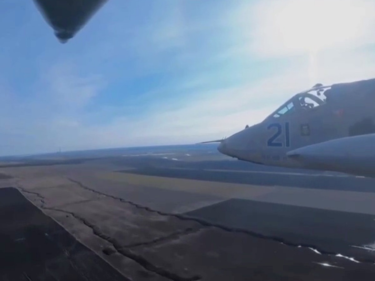 Уничтожение самого мощного самолета ВСУ в небе над ДНР попало на видео