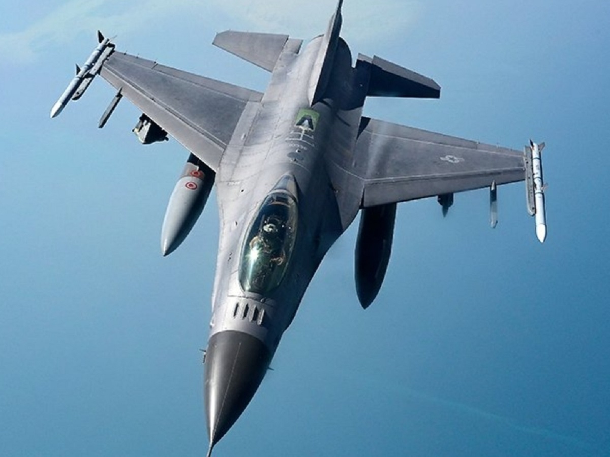 «Гренландия важнее»: Дания может забрать у Киева истребители F-16