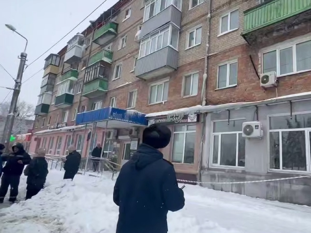 В Москве и Пензе погибли женщины, на которых рухнули льдины с крыш