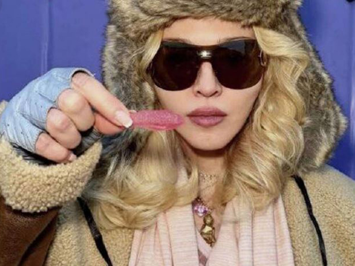 Мадонна в ушанке