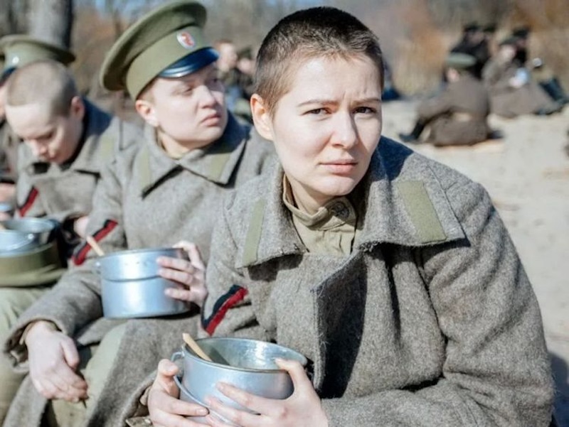 Лысые истории: актрисы без волос и парики на культовых лысых актёрах