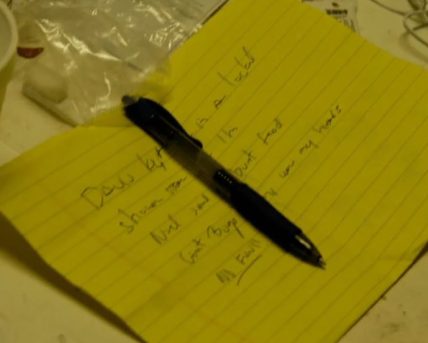 В Сети обсуждают тюремные заметки Эпштейна с «планом побега»