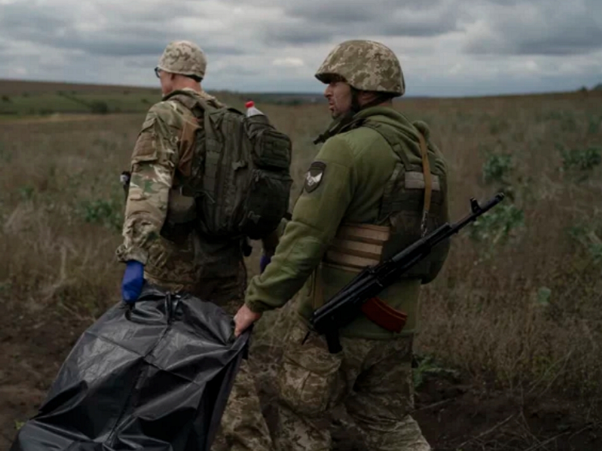 СМИ: солдаты ВСУ расчленяют погибших товарищей, чтобы помочь их семьям