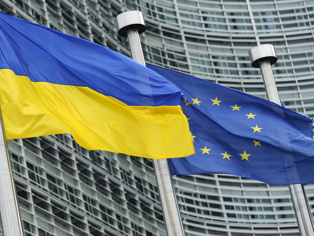 «Клянчат по всему миру»: Украина потребовала от ЕС астрономические $1,5 триллиона