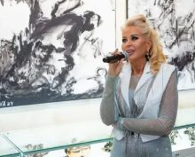 Экс-чиновница Минобороны, отсидевшая за коррупцию, открыла галерею в центре Москвы