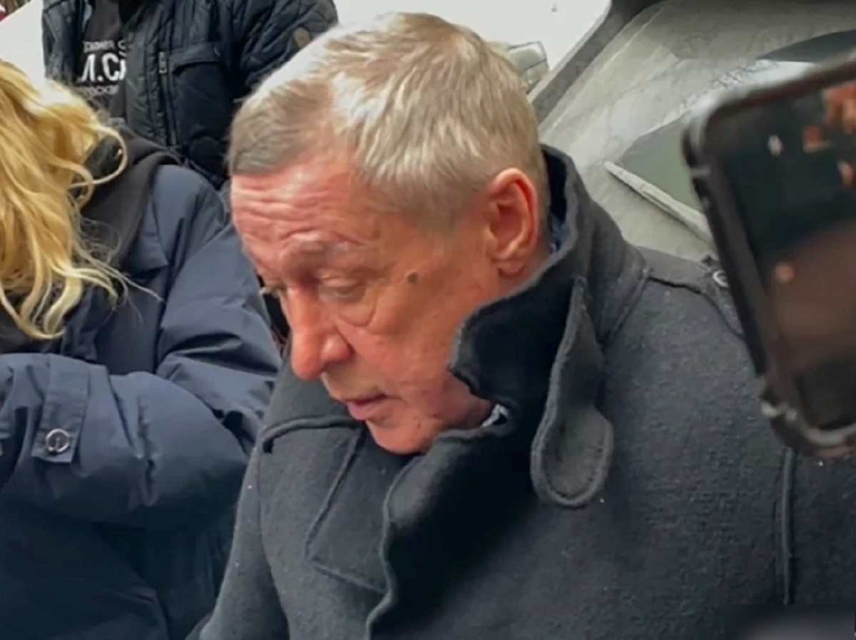 «Чудовищная движуха»: билеты на новый спектакль с Ефремовым разобрали за 4 часа