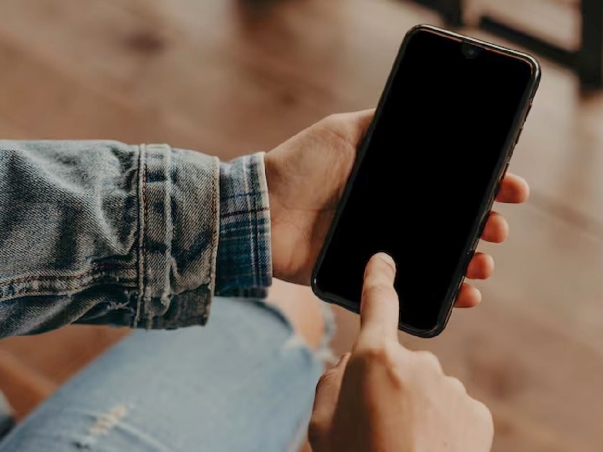 Названо одно действие, превращающее технику россиян в «кирпич»