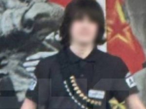 17-летнего парня убедили взять ружье и пойти убивать людей.