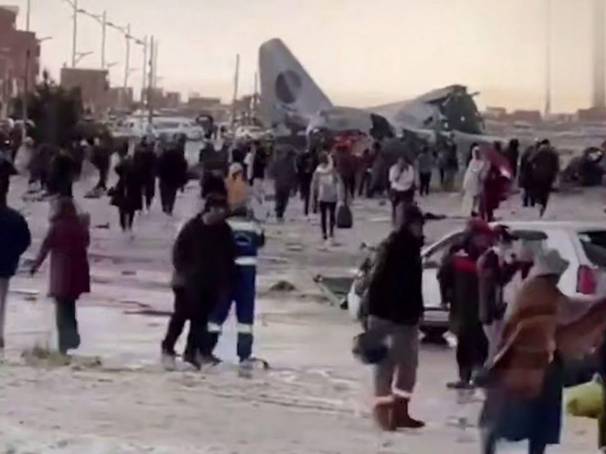 В Боливии разбился военный самолет с деньгами