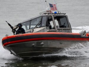 Катер под флагом США вторгся в воды Кубы и открыл стрельбу