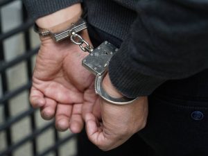Наручники арест