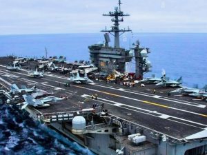 Фото с борта авианосца Abraham Lincoln доказали, что Иран создал проблемы США