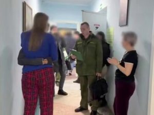 «Били и давали таблетки от шизофрении»: в Кемерово закрыли «звездный» рехаб